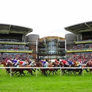 Aintree Racecourse Profile: The one and only Aintree experience ...