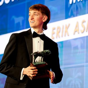 ‘Riding for a living, what could be better?’ – it’s a family affair for champion apprentice Erik Asmussen | Topics: Erik Asmussen, Keith J Asmussen, Cash Asmussen, Steve Asmussen, Eclipse Awards | Thoroughbred Racing Commentary