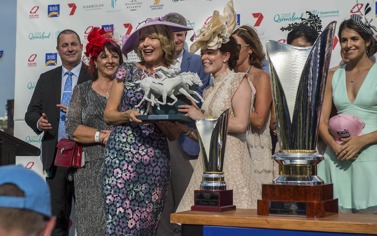 Racing Women presentation: Hannah Wall, a member of the syndicate owners of multiple G1 winner Sunlight, accepts the trophy in 2018 from MMRW creator Katie Page-Harvey. Photo supplied