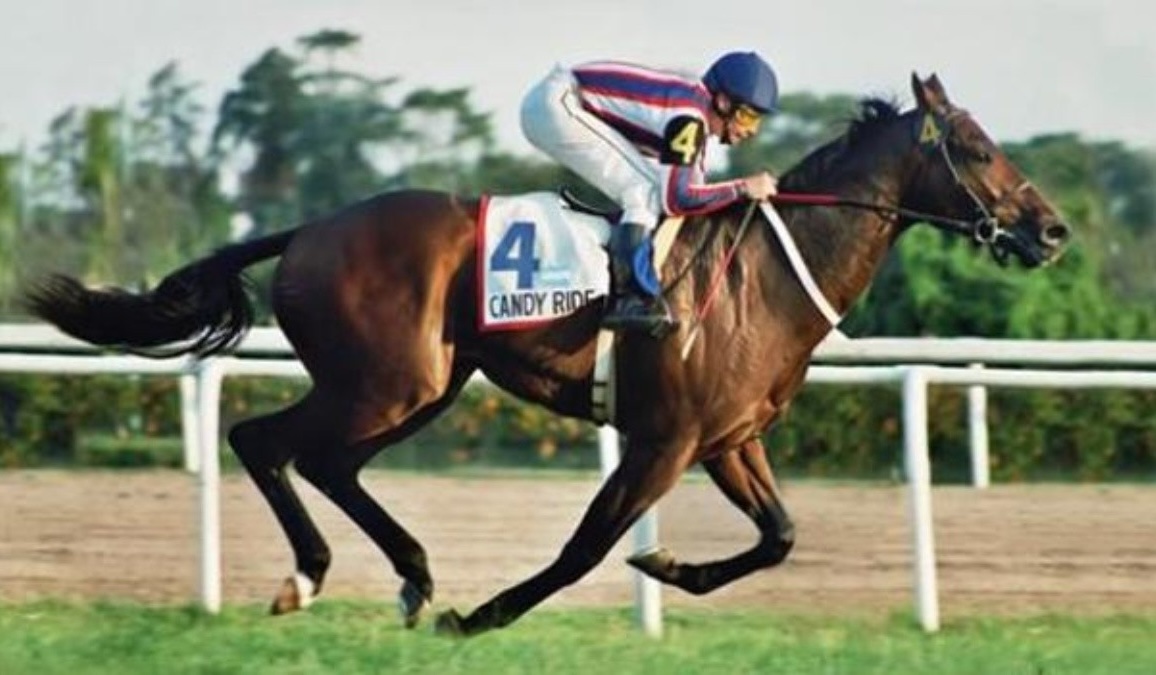 The young Candy Ride in action in one of his three Argentine victories. (Cronica Depo photo)