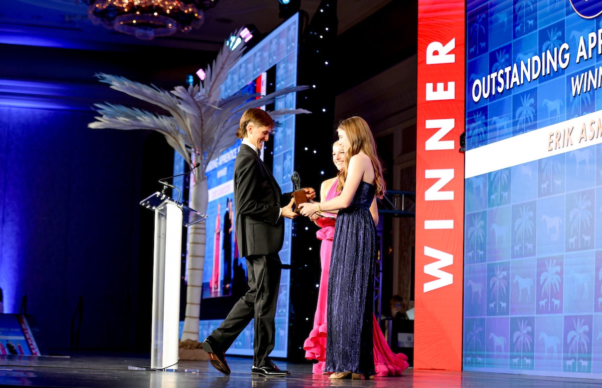 That winning feeling: Erik Asmussen collects his Eclipse Award. Photo: NTRA / Sara Kauss Photography